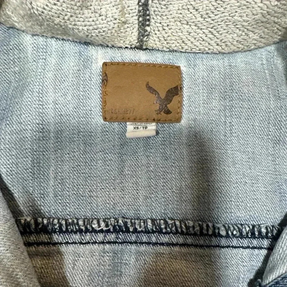 American Eagle Jean jacket with hoody attached.   XsmLl - Picture 3 of 4
